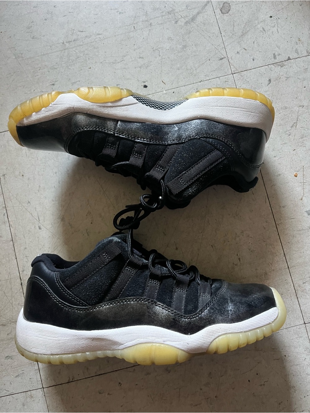 Air Jordan 11 Retro Low "Barons Size 6Y